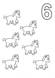 Número Seis y Seis Caballos de Juguete