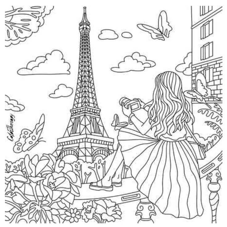 Chica Tomando Fotos de la Torre Eiffel