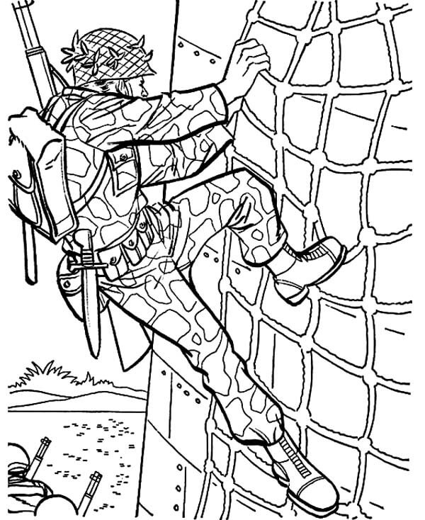 Escalada de Pared de Taladro Militar