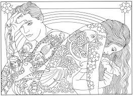 Niño y Niña con Tatuaje